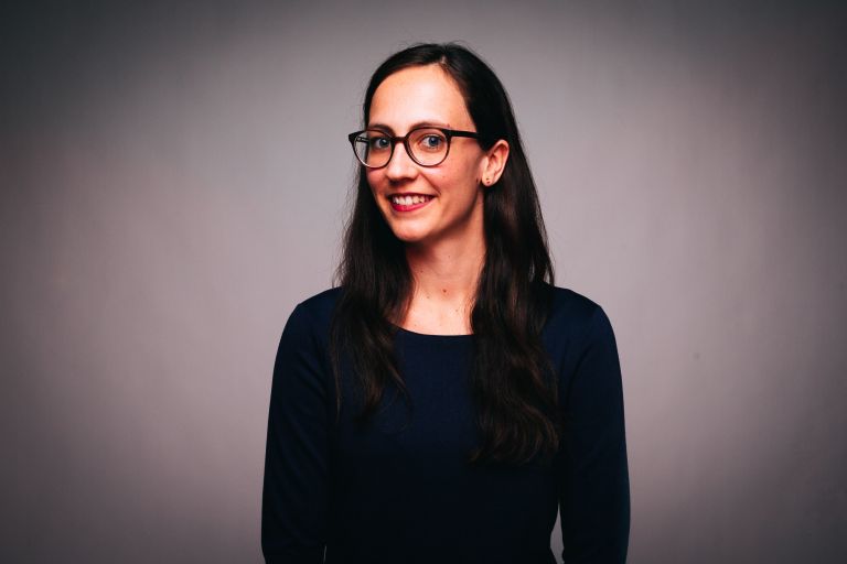 Laura, Consultant